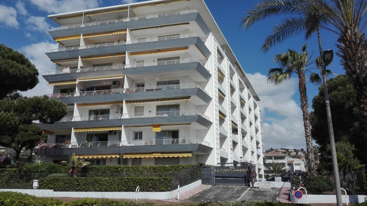 Grand Studio Climatise En Bord De Mer Avec Parking Securise Golfe-Juan Eksteriør billede